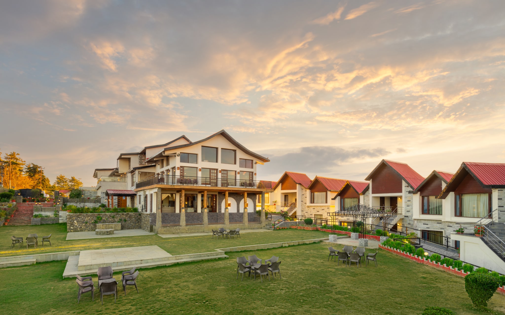 The Best Hotels for Staycations in Himachal Pradesh